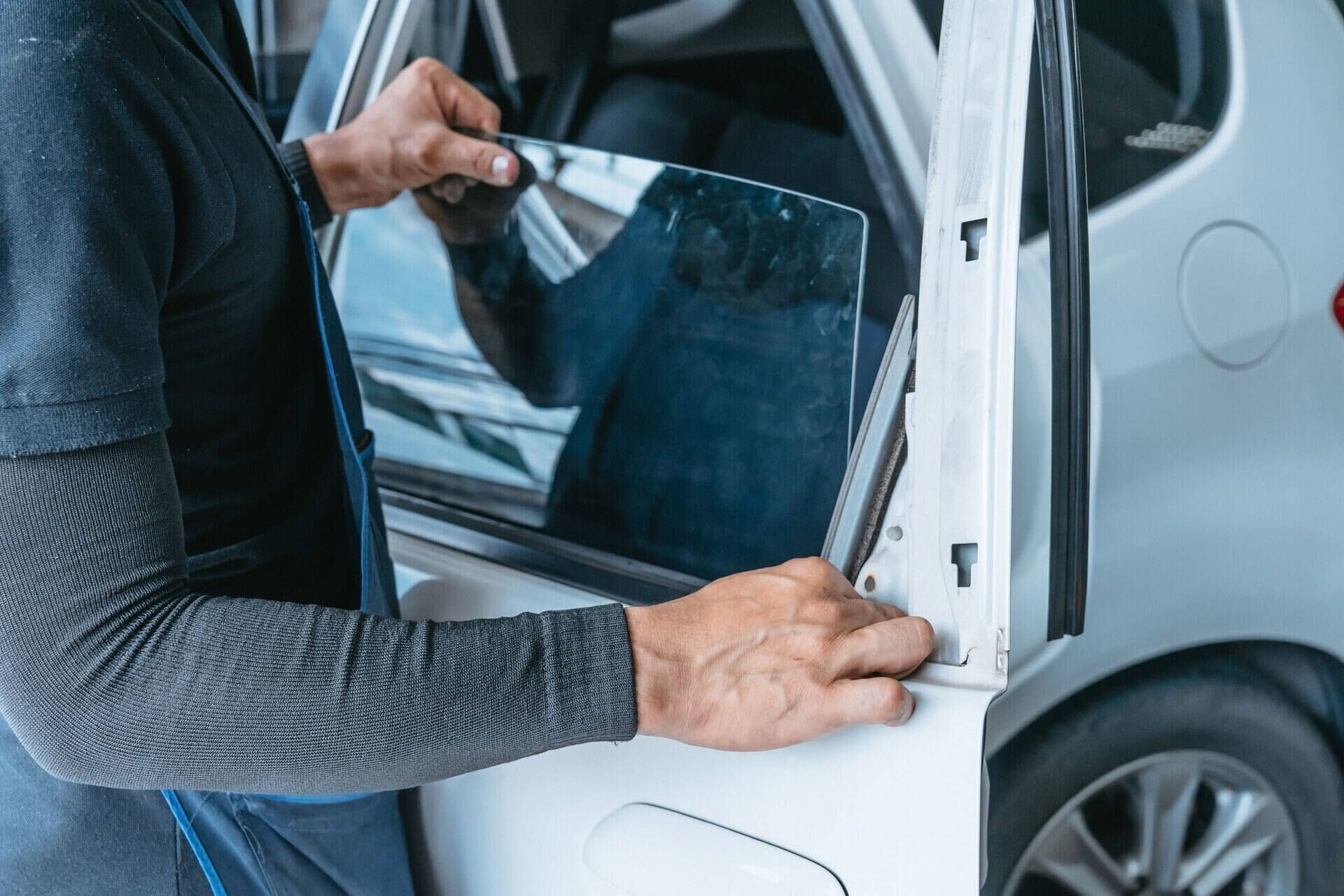 Fixing Rear Door Glass